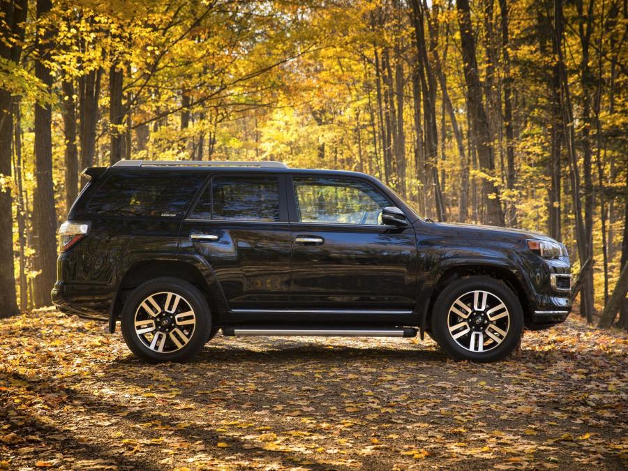  Toyota 4Runner Limited 2013 года  (фото 17 из 30)